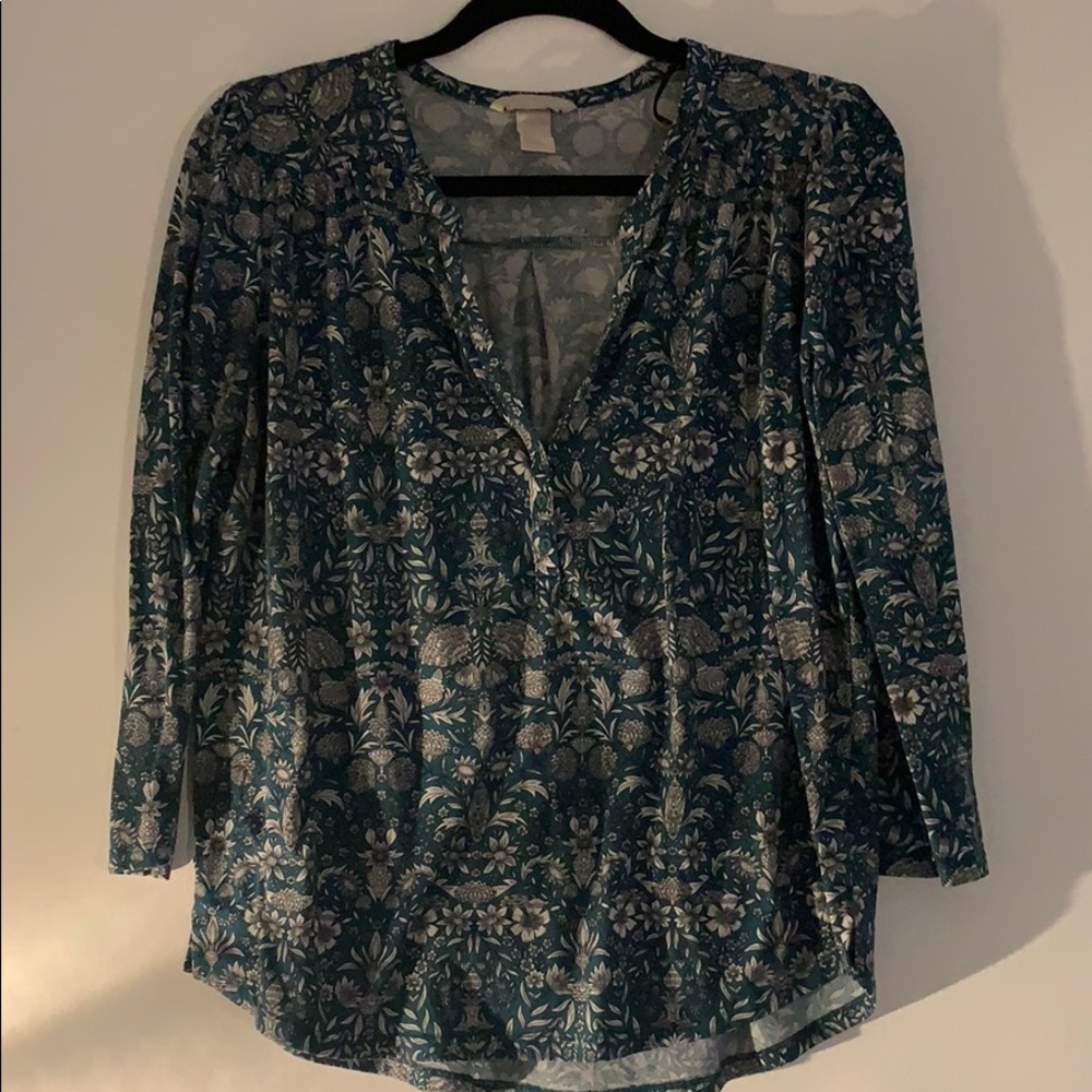 HM green blouse